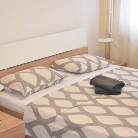 Apartments Sat เบลเกรด ภายนอก รูปภาพ